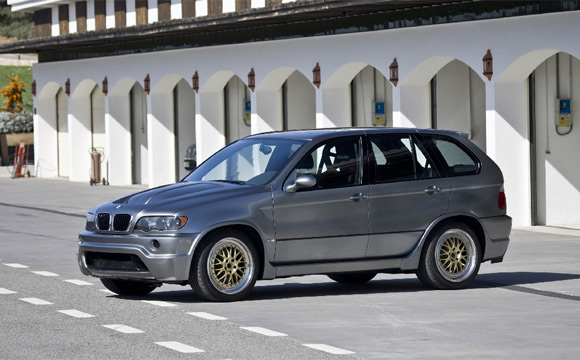 Forr�s: BMW