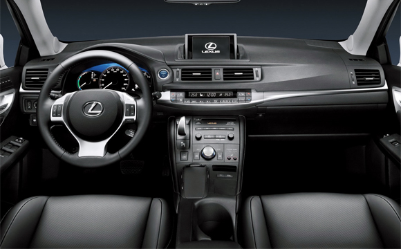 Forrás: Lexus Forrás: Lexus