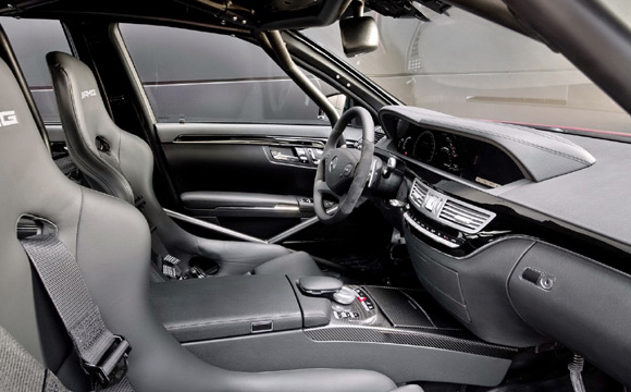 Forr�s: Mercedes-Benz